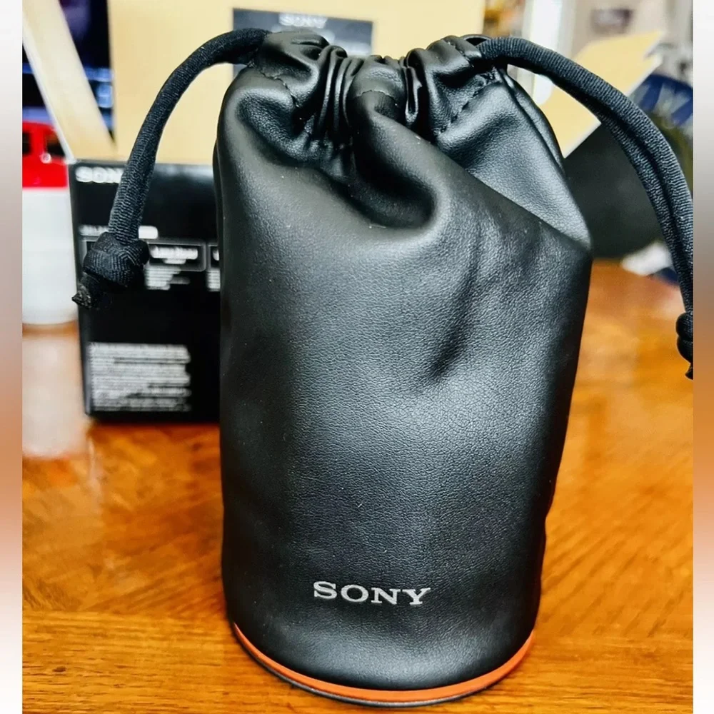 Sony Carl Zeiss 24mm f/1.8 ZA Sonnar T* - Crop Sensor Prime E Mount Wide Lens